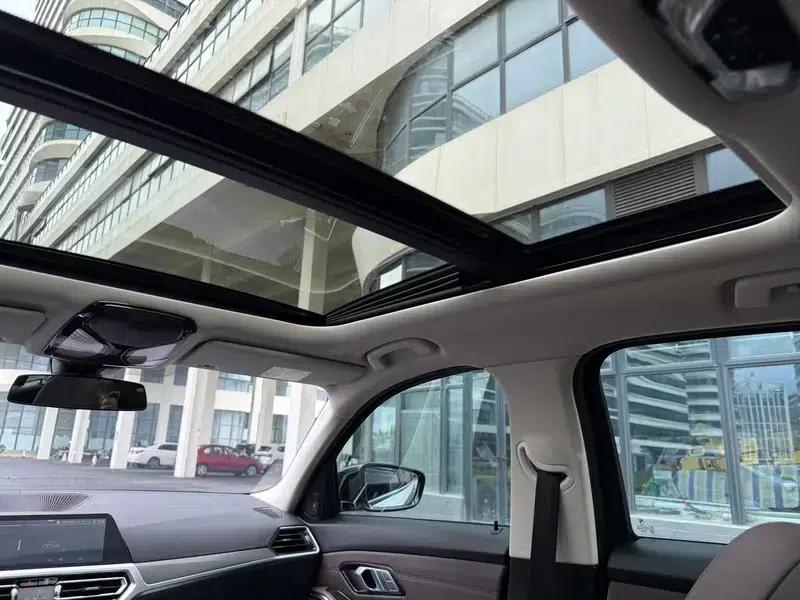2021 BMW 3 Series 325Li M Sport Shadow Edition — миниатюра 25