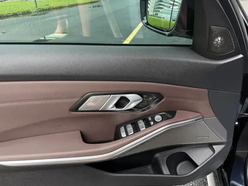 2021 BMW 3 Series 325Li M Sport Shadow Edition — миниатюра 26