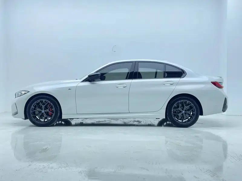 2025 BMW 3 Series 330i M Sport Shadow Edition — миниатюра 4