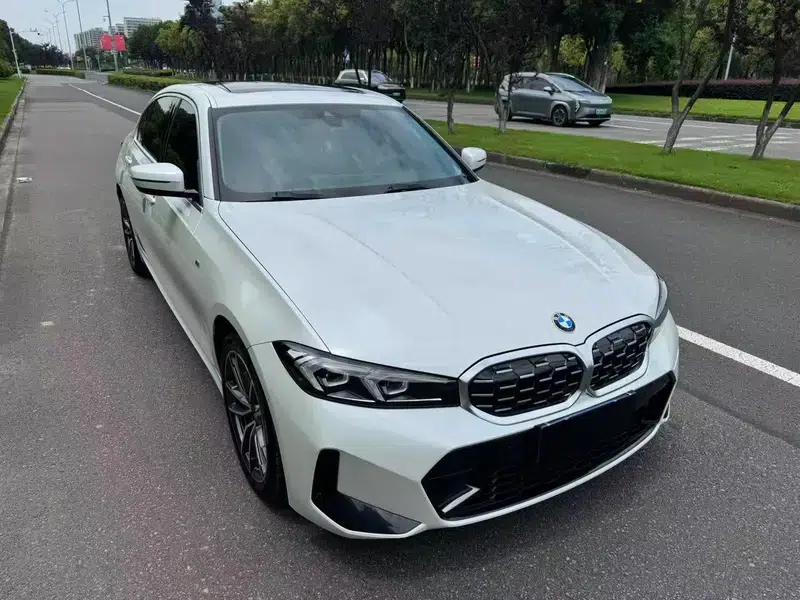 2023 BMW 3 Series 325Li M Sport Package — миниатюра 3