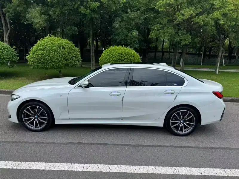 2023 BMW 3 Series 325Li M Sport Package — миниатюра 4