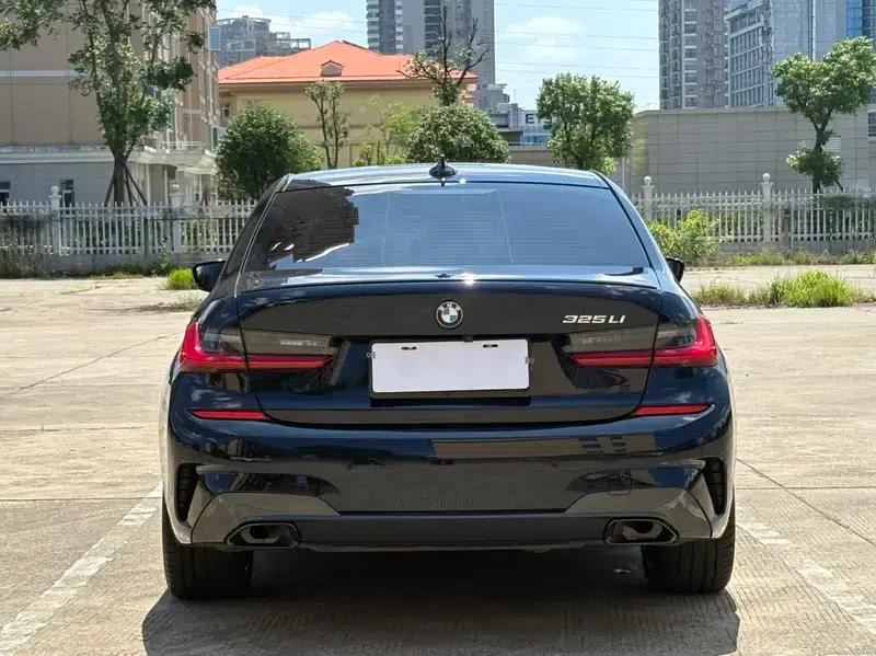 2022 BMW 3 Series 325Li M Sport Shadow Edition — миниатюра 5