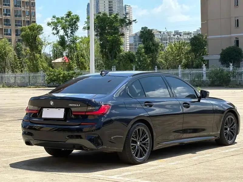 2022 BMW 3 Series 325Li M Sport Shadow Edition — миниатюра 6