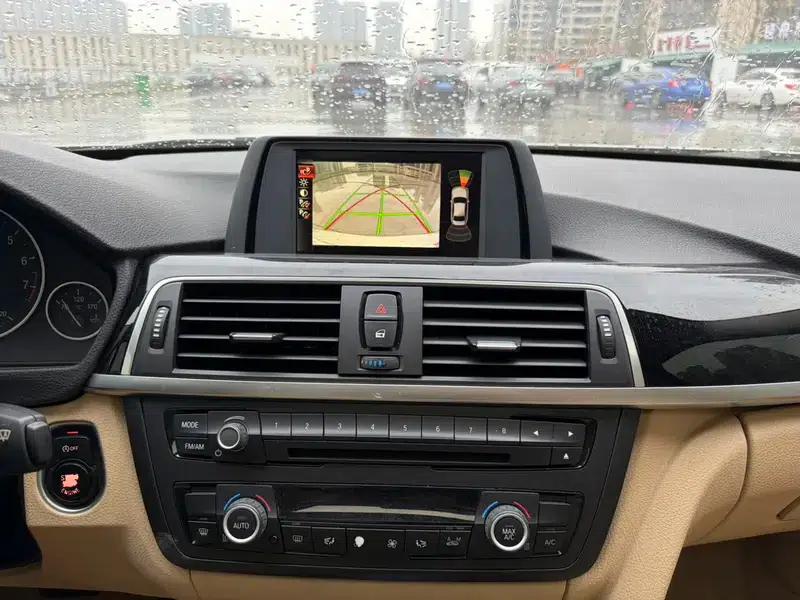 BMW 3 Series 2015 320Li Fashion Edition — миниатюра 11