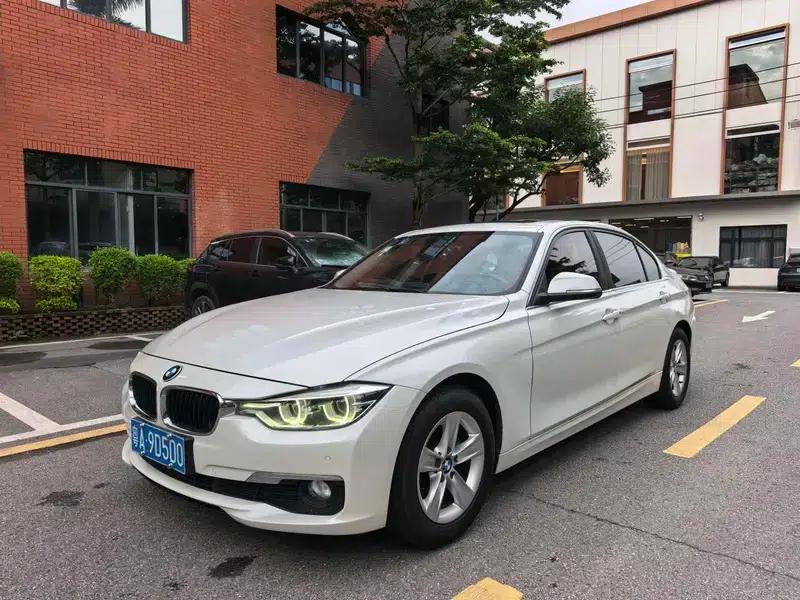 2016 BMW 3 Series 316Li Fashion Edition — миниатюра 1