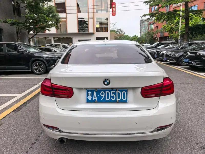 2016 BMW 3 Series 316Li Fashion Edition — миниатюра 6