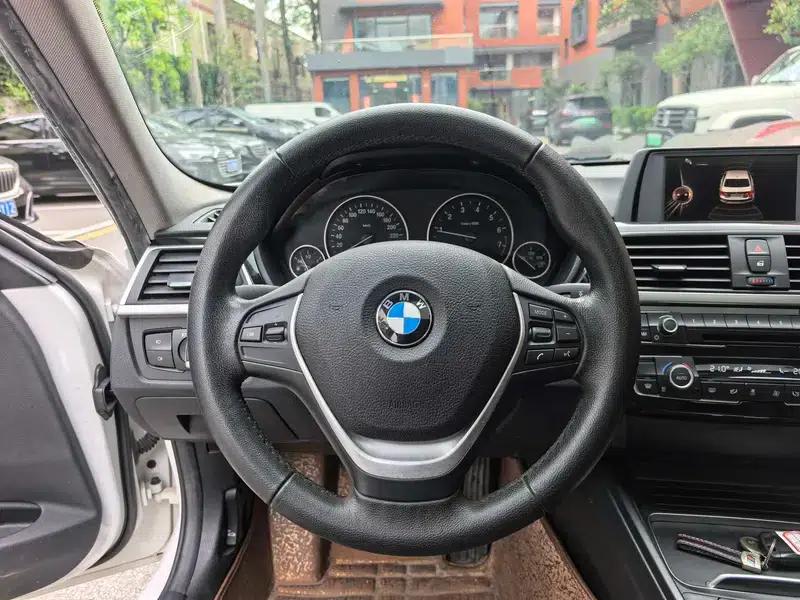 2016 BMW 3 Series 316Li Fashion Edition — миниатюра 9