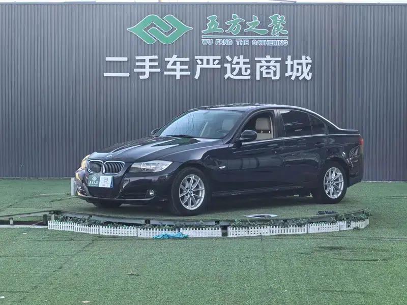 BMW 3 Series 2011 318i Leading Edition — миниатюра 1