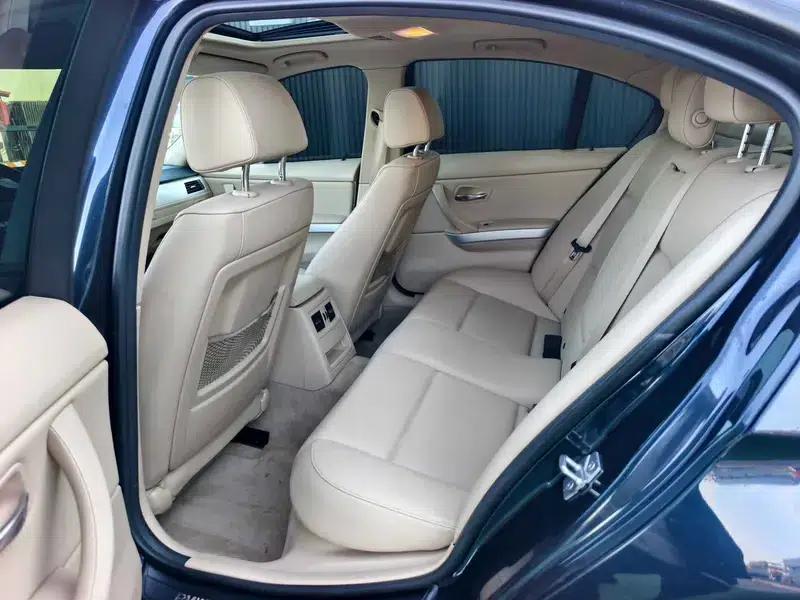 BMW 3 Series 2011 318i Leading Edition — миниатюра 20