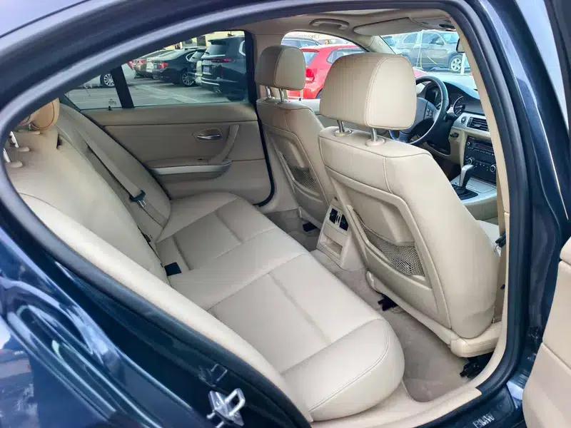 BMW 3 Series 2011 318i Leading Edition — миниатюра 9