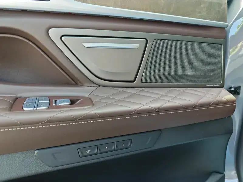 2021 BMW 7 Series 740Li Leading Luxury Package — миниатюра 12