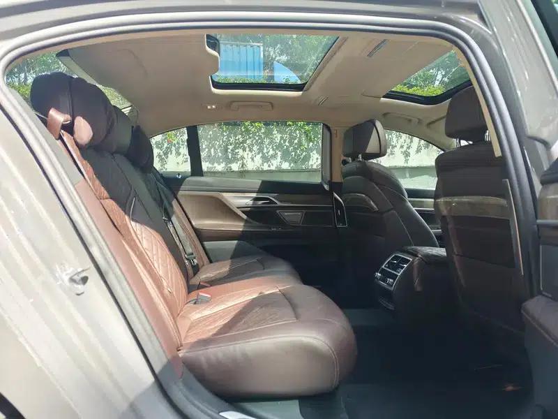 2021 BMW 7 Series 740Li Leading Luxury Package — миниатюра 26