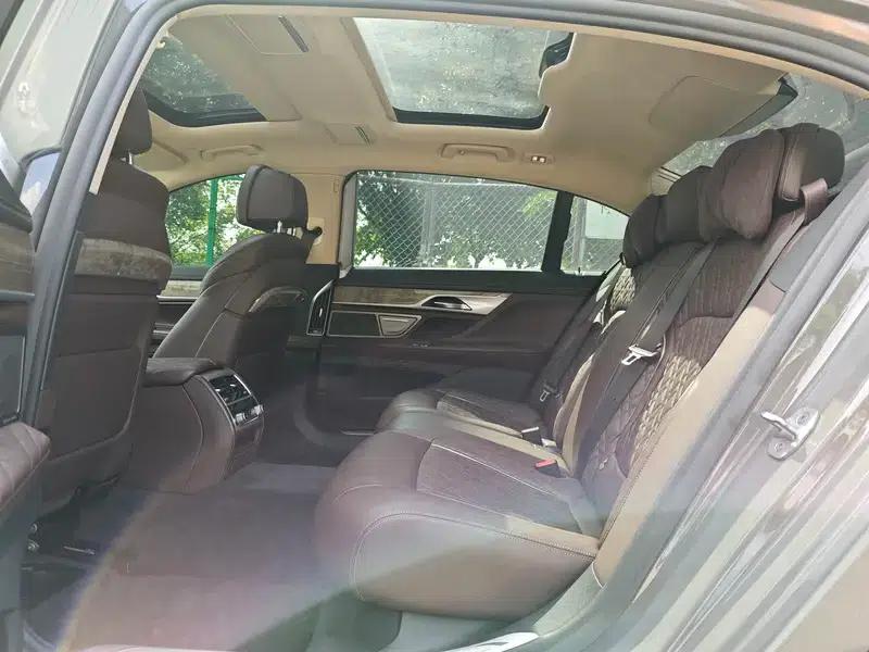 2021 BMW 7 Series 740Li Leading Luxury Package — миниатюра 28
