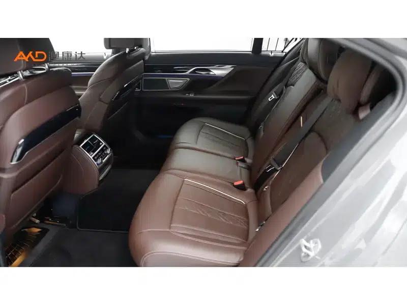2021 BMW 7 Series 730Li M Sport Package — миниатюра 9