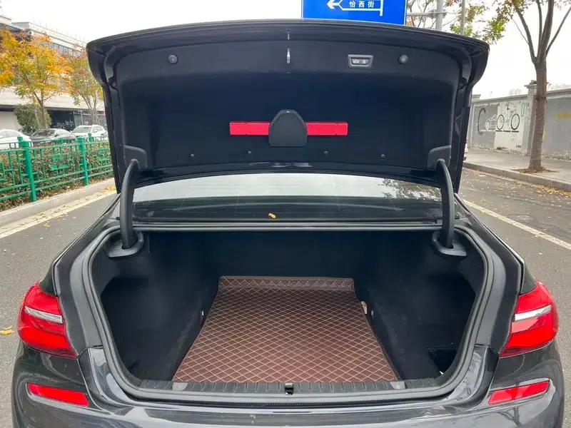 2018 BMW 7 Series 730Li Leading Edition M Sport Package — миниатюра 16