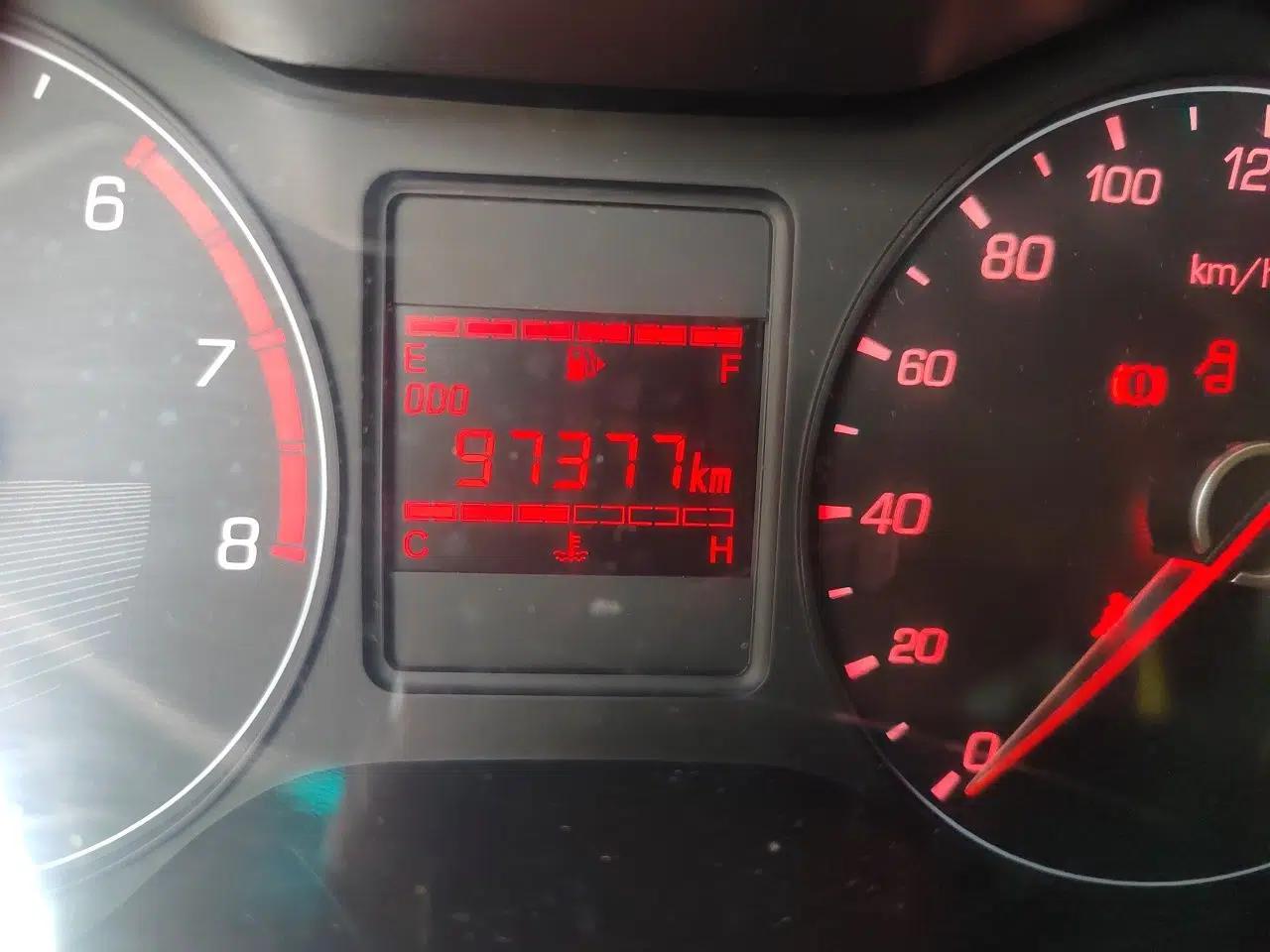 Baojun 310 2016 1.2L manual Comfort trim level — миниатюра 12