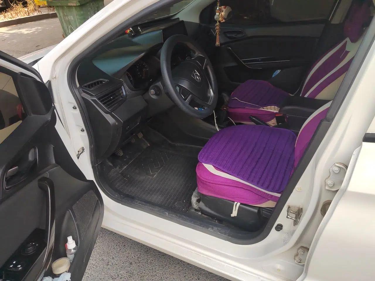 Baojun 310 2016 1.2L manual Comfort trim level — миниатюра 16