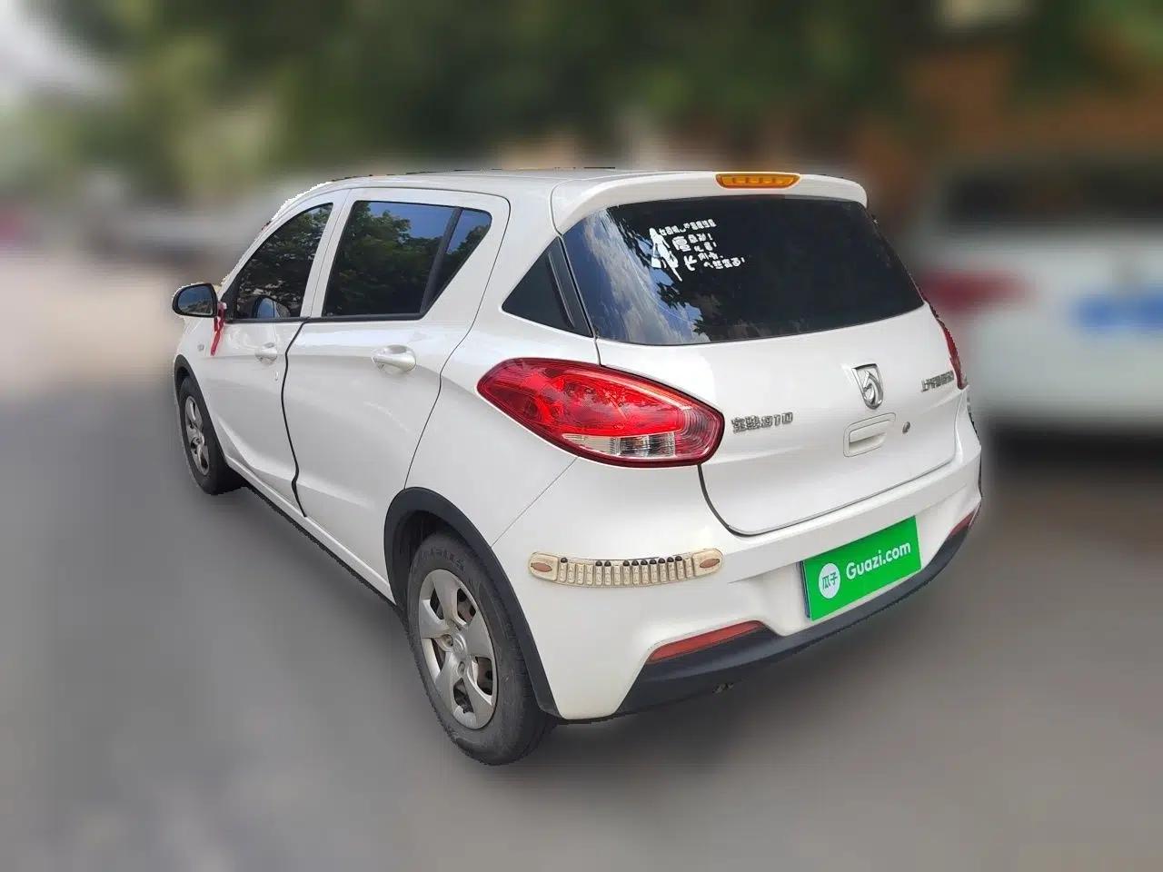 Baojun 310 2016 1.2L manual Comfort trim level — миниатюра 4