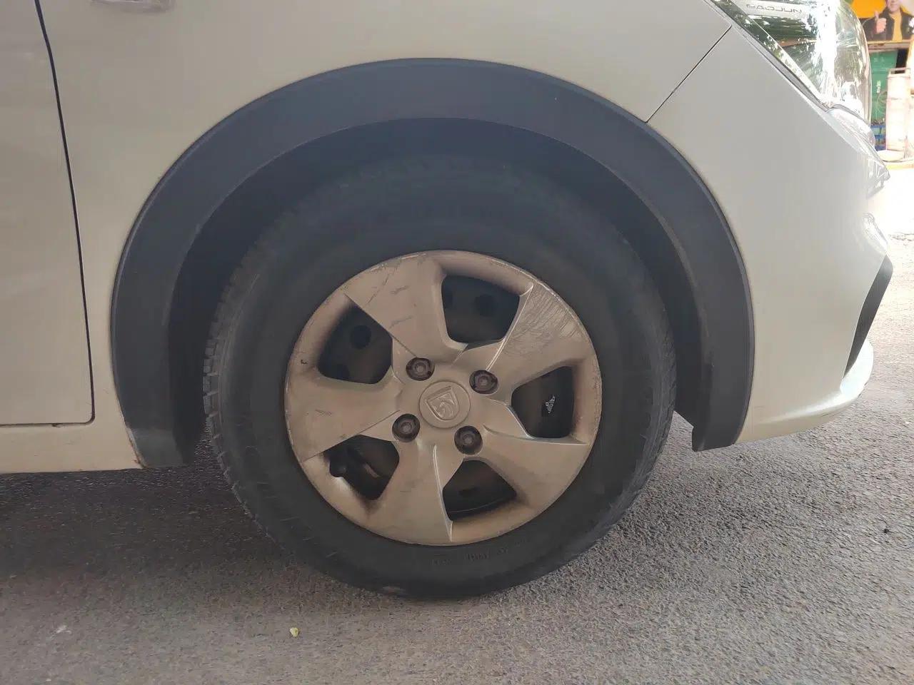 Baojun 310 2016 1.2L manual Comfort trim level — миниатюра 8