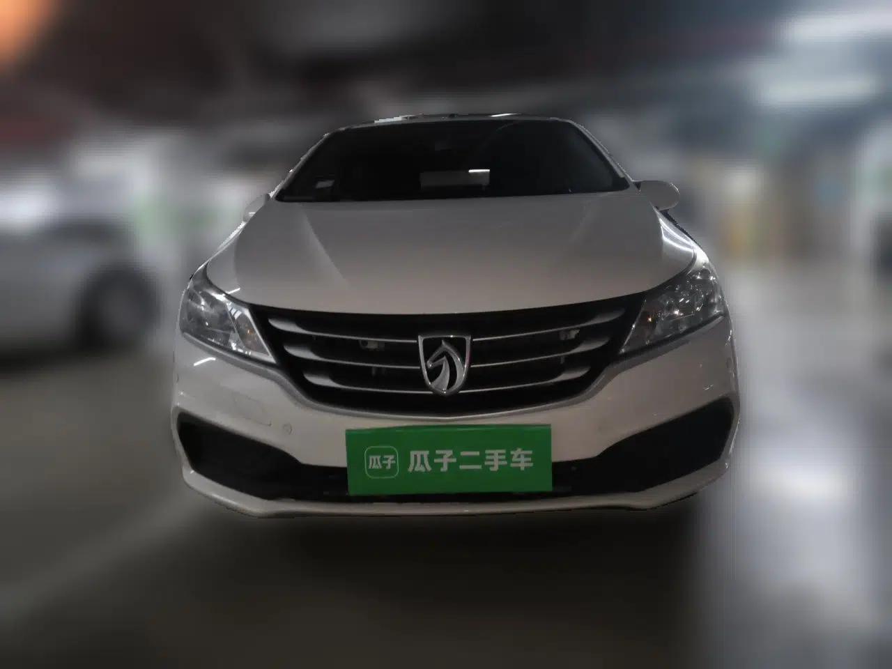 Baojun 310 2016 1.2L manual Comfort trim level — миниатюра 2