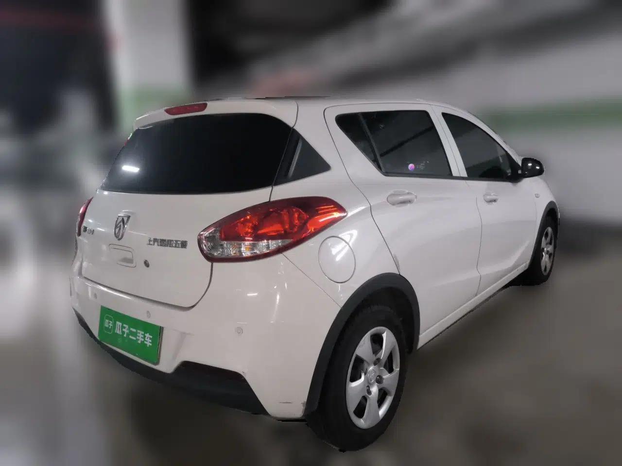 Baojun 310 2016 1.2L manual Comfort trim level — миниатюра 6