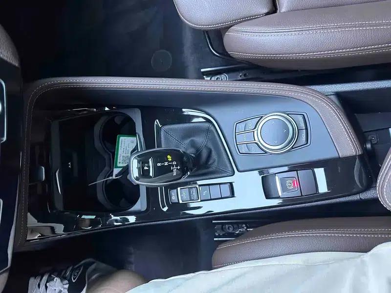 BMW X1 2022 sDrive20Li Premium — миниатюра 13