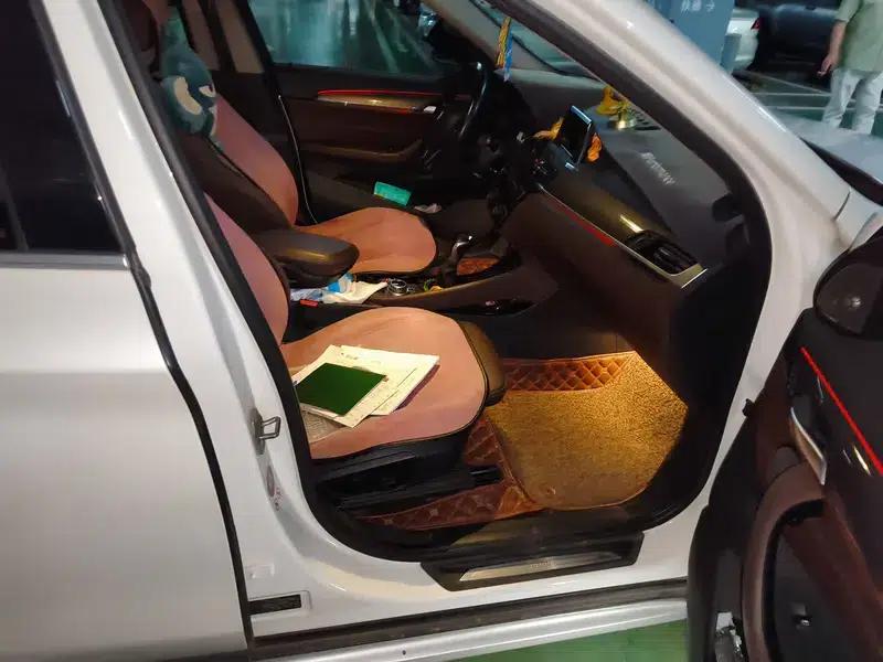 BMW X1 2018 sDrive20Li Leading Edition — миниатюра 8