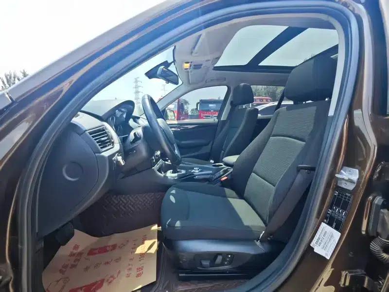BMW X1 2015 sDrive18i Leading Upgrade Edition — миниатюра 9