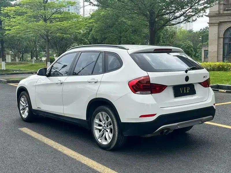 BMW X1 2015 sDrive18i Fashion Upgrade Edition — миниатюра 3
