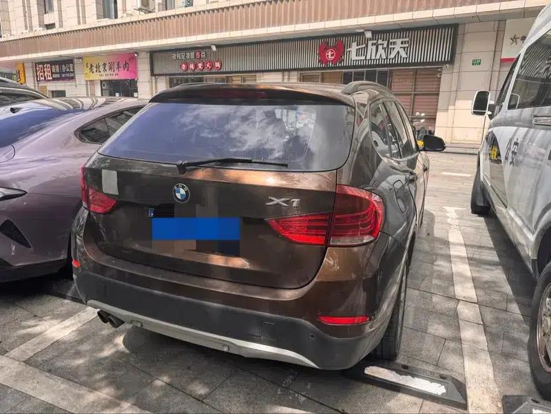 BMW X1 2015 sDrive18i Fashion Upgrade Edition — миниатюра 5