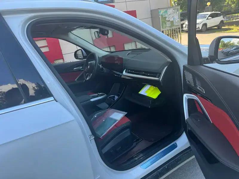 BMW X1 2023 sDrive25Li M Sport Package — миниатюра 8