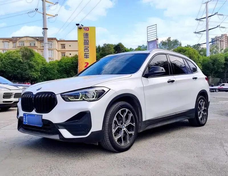 BMW X1 2022 sDrive25Li Leading Edition — миниатюра 1