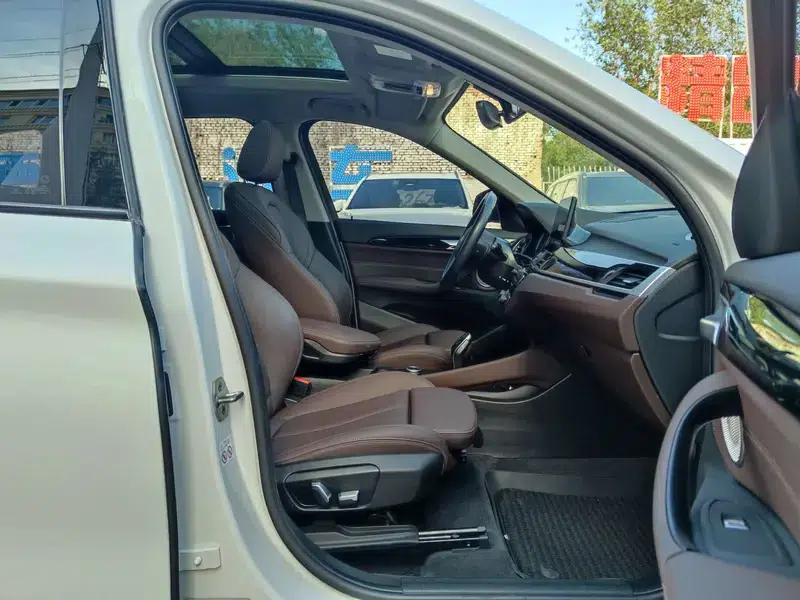BMW X1 2022 sDrive25Li Leading Edition — миниатюра 19