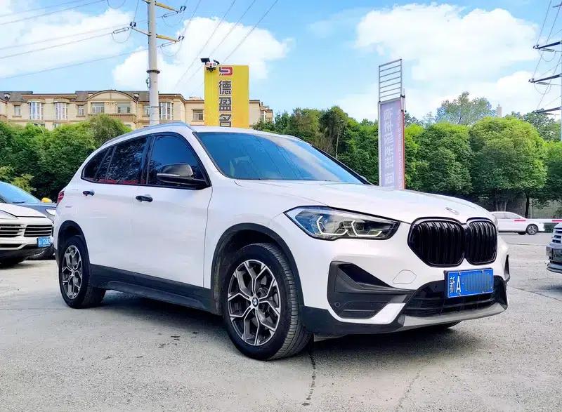 BMW X1 2022 sDrive25Li Leading Edition — миниатюра 3