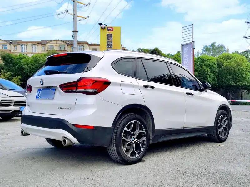 BMW X1 2022 sDrive25Li Leading Edition — миниатюра 6