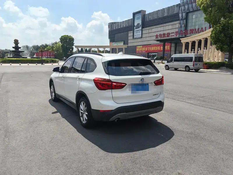 BMW X1 2019 sDrive18Li Fashion Edition — миниатюра 4