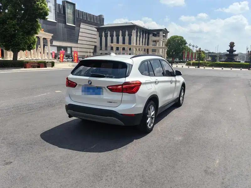 BMW X1 2019 sDrive18Li Fashion Edition — миниатюра 6