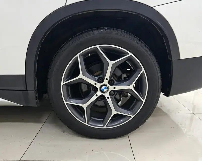 BMW X1 2018 xDrive20Li Premium — миниатюра 9