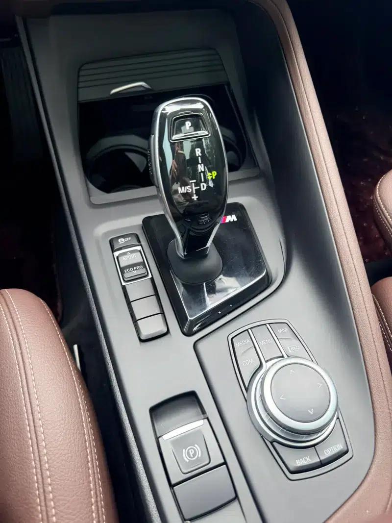 BMW X1 2021 sDrive25Li Leading Edition — миниатюра 11