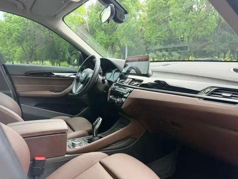 BMW X1 2021 sDrive25Li Leading Edition — миниатюра 12