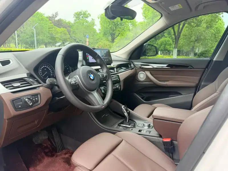 BMW X1 2021 sDrive25Li Leading Edition — миниатюра 13