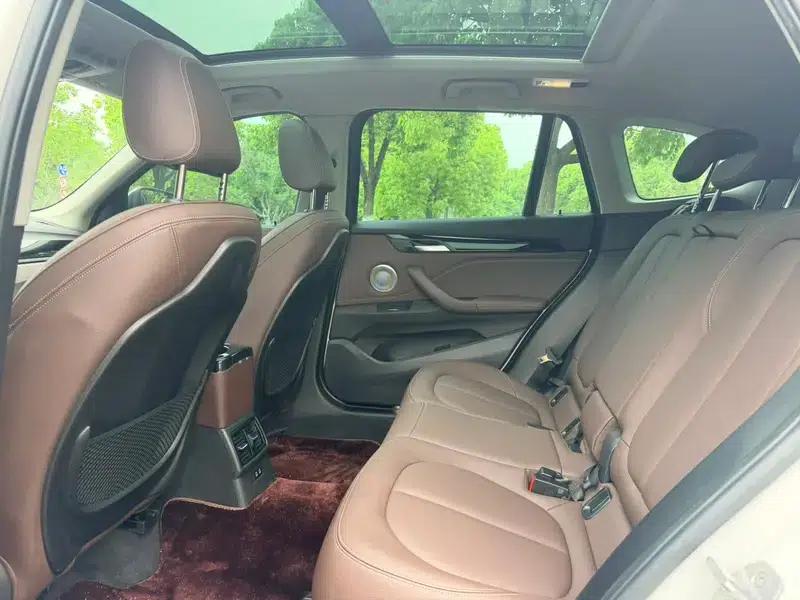 BMW X1 2021 sDrive25Li Leading Edition — миниатюра 15