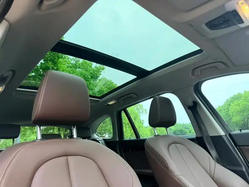 BMW X1 2021 sDrive25Li Leading Edition — миниатюра 16