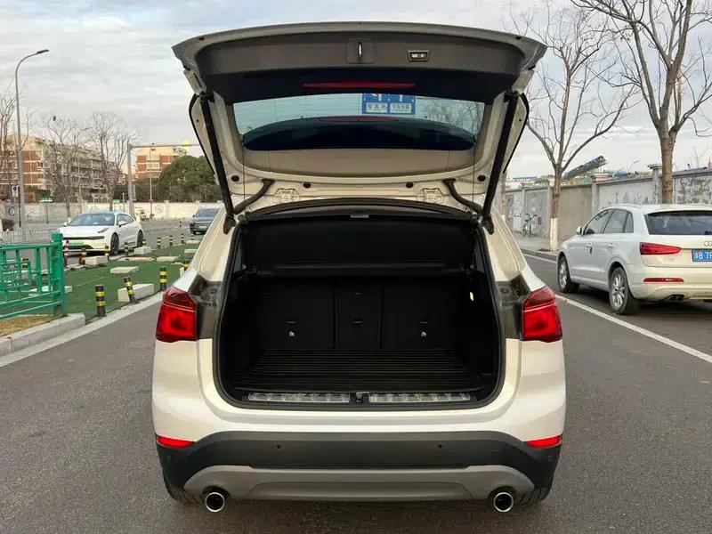 BMW X1 2019 sDrive20Li Leading Edition — миниатюра 16