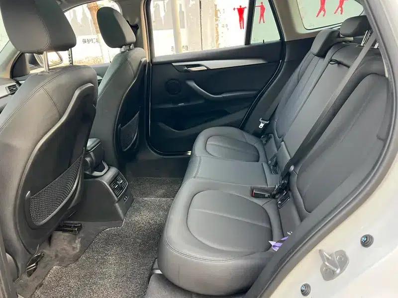BMW X1 2019 sDrive20Li Leading Edition — миниатюра 17