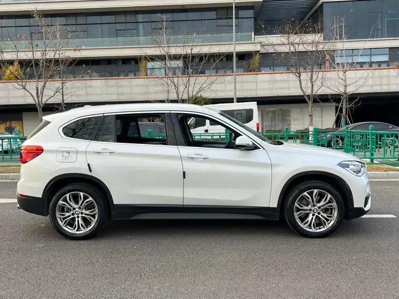 BMW X1 2019 sDrive20Li Leading Edition — миниатюра 7