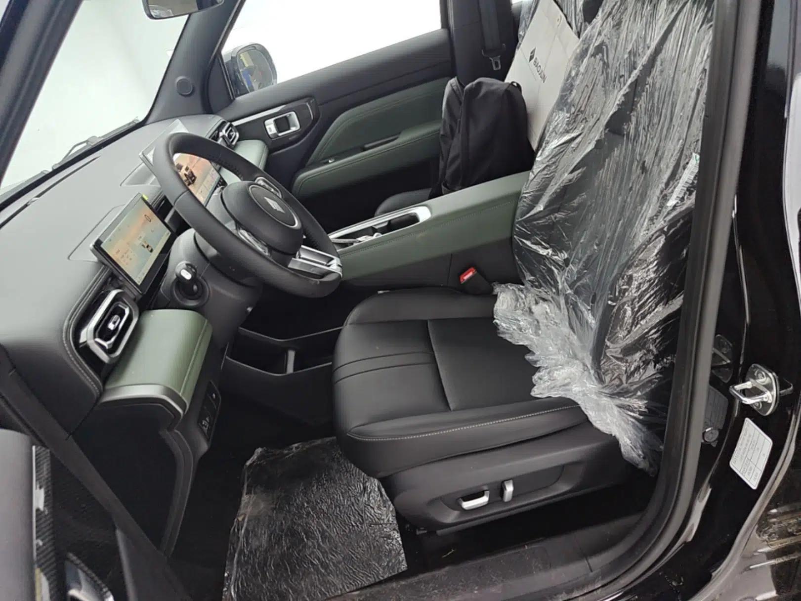 Baojun Spark EUV 2026 301km Flagship Edition — миниатюра 17