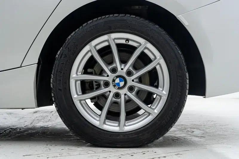 BMW 1 Series (Imported) 2018 118i Leading Edition — миниатюра 9