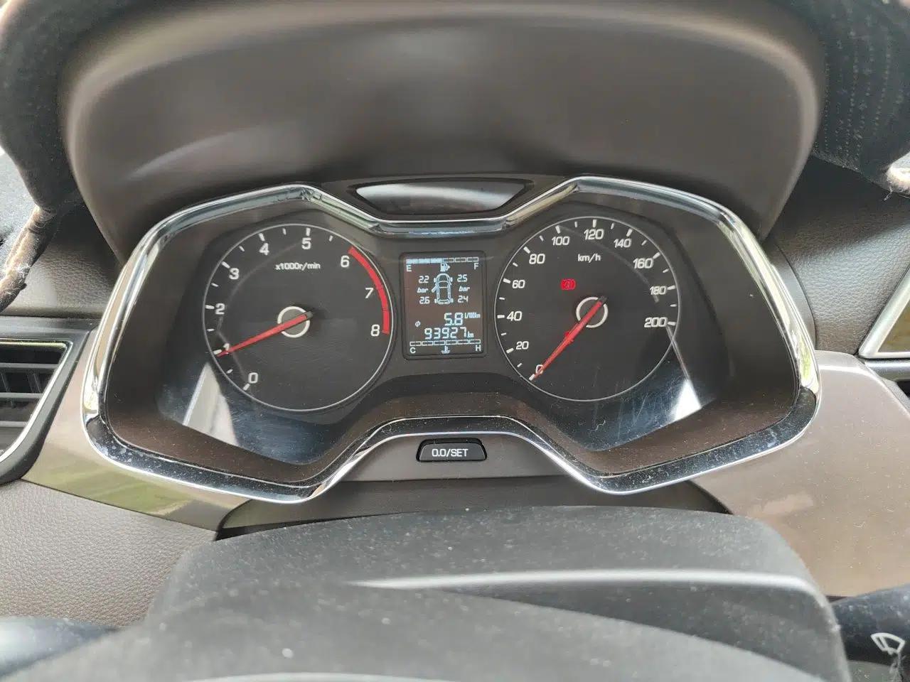 Baojun 310W 2017 1.5L Manual Luxury Edition China V — миниатюра 11