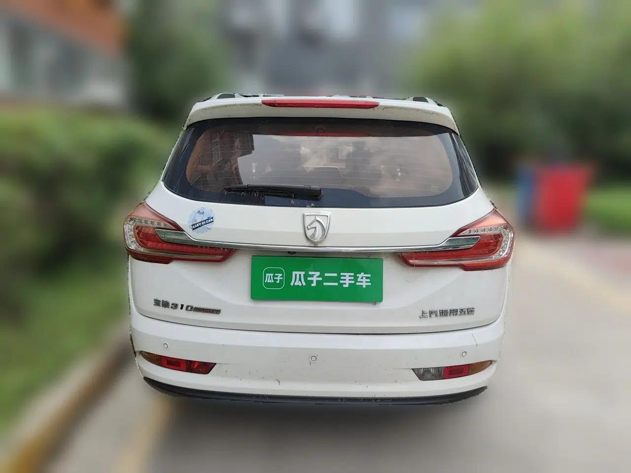Baojun 310W 2017 1.5L Manual Luxury Edition China V — миниатюра 5